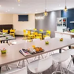 Ibis Styles 15 Lecourbe Hotel 3*