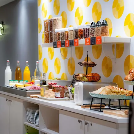 Ibis Styles 15 Lecourbe Hotel 3*