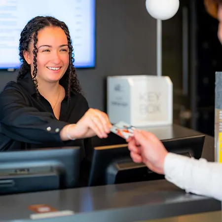 Ibis Styles 15 Lecourbe Hotel 3*