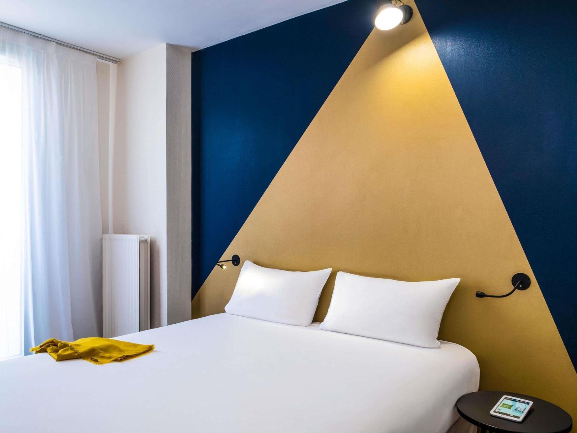 Ibis Styles 15 Lecourbe Hotel 3*