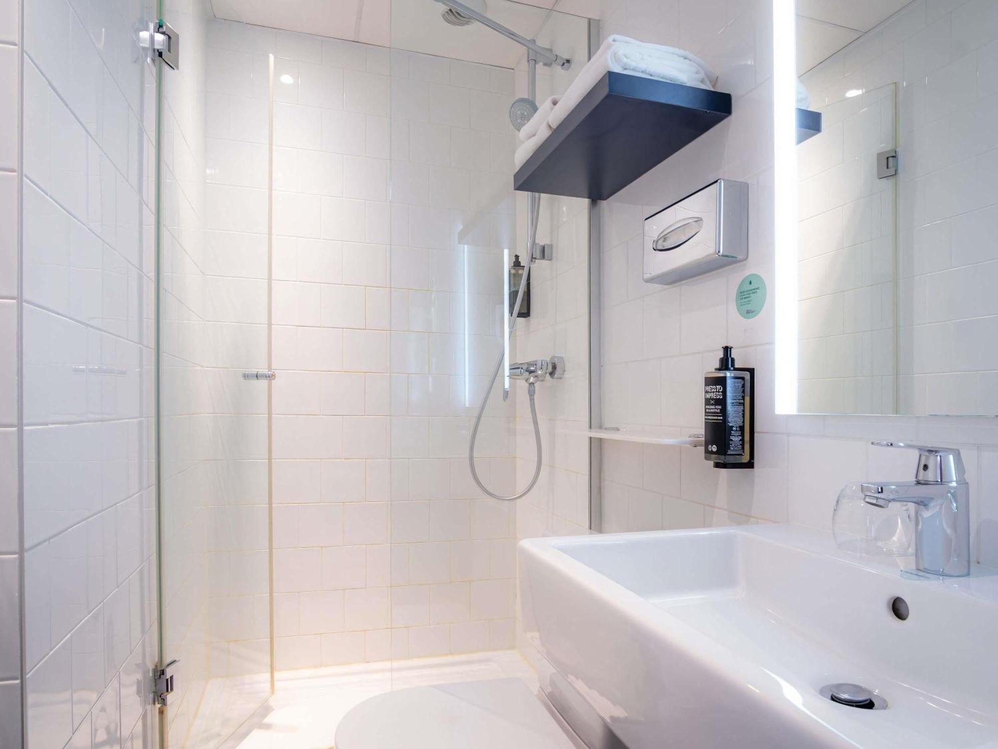 Ibis Styles 15 Lecourbe Hotel Parigi