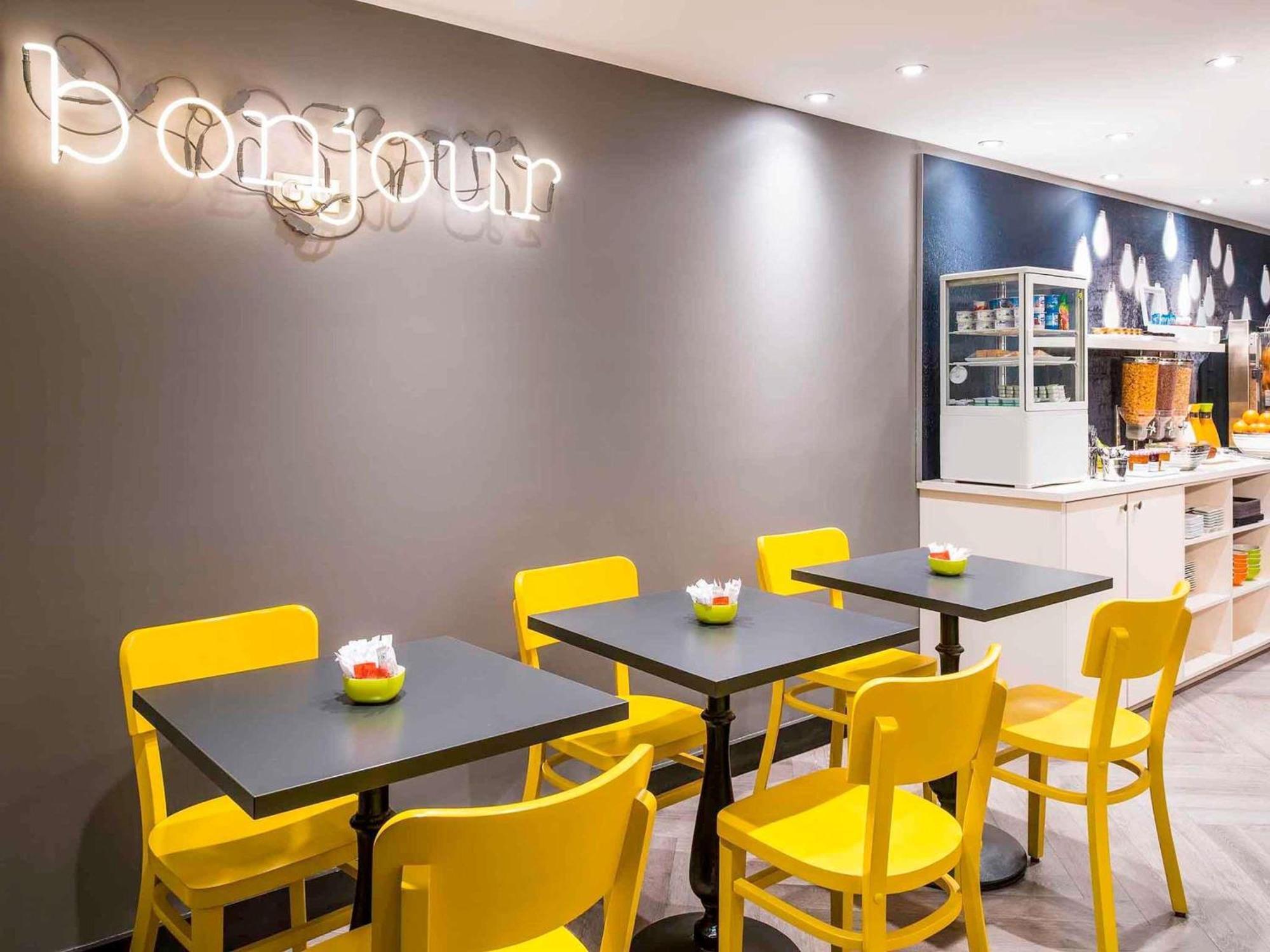 Ibis Styles 15 Lecourbe Parigi