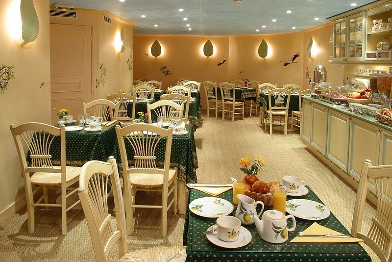 Hotel Ibis Styles 15 Lecourbe 3*